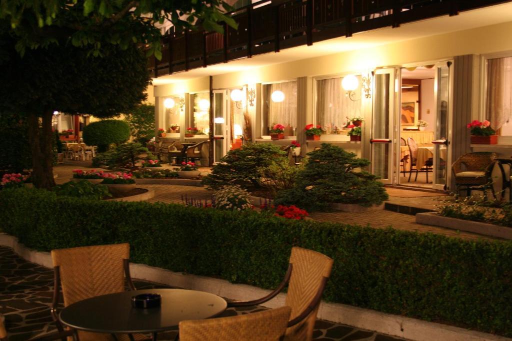 Hotel Miralago Wellness - Adults Only Molveno Exterior foto