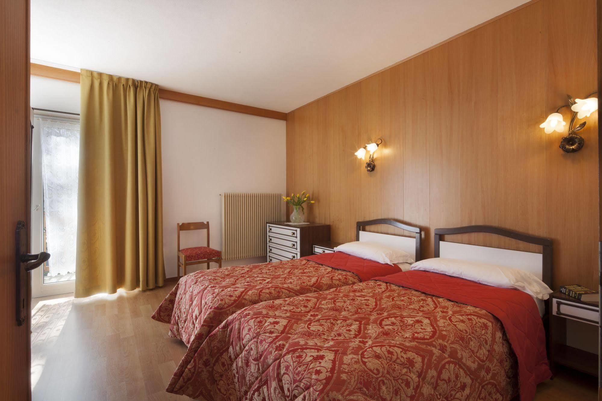 Hotel Miralago Wellness - Adults Only Molveno Exterior foto